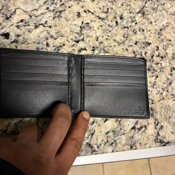 Men's Authentic Gucci Foldable Wallet - Picture 3 of 7
